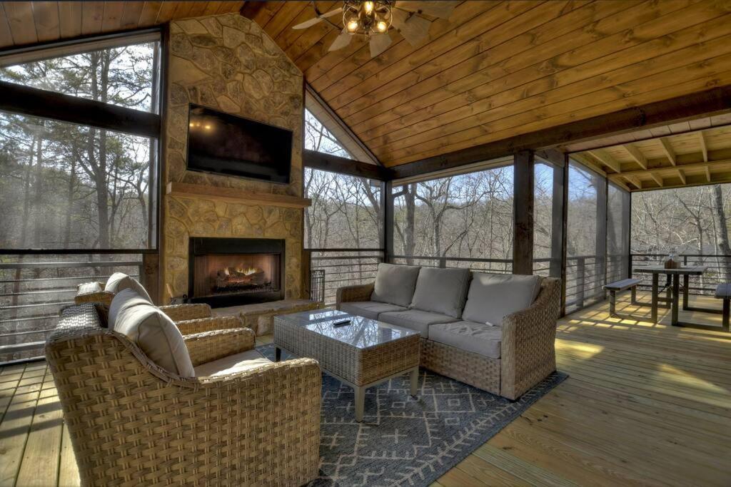Rosewood Retreat - Hot Tub Fire Pit Pool Table Villa Blue Ridge Dış mekan fotoğraf