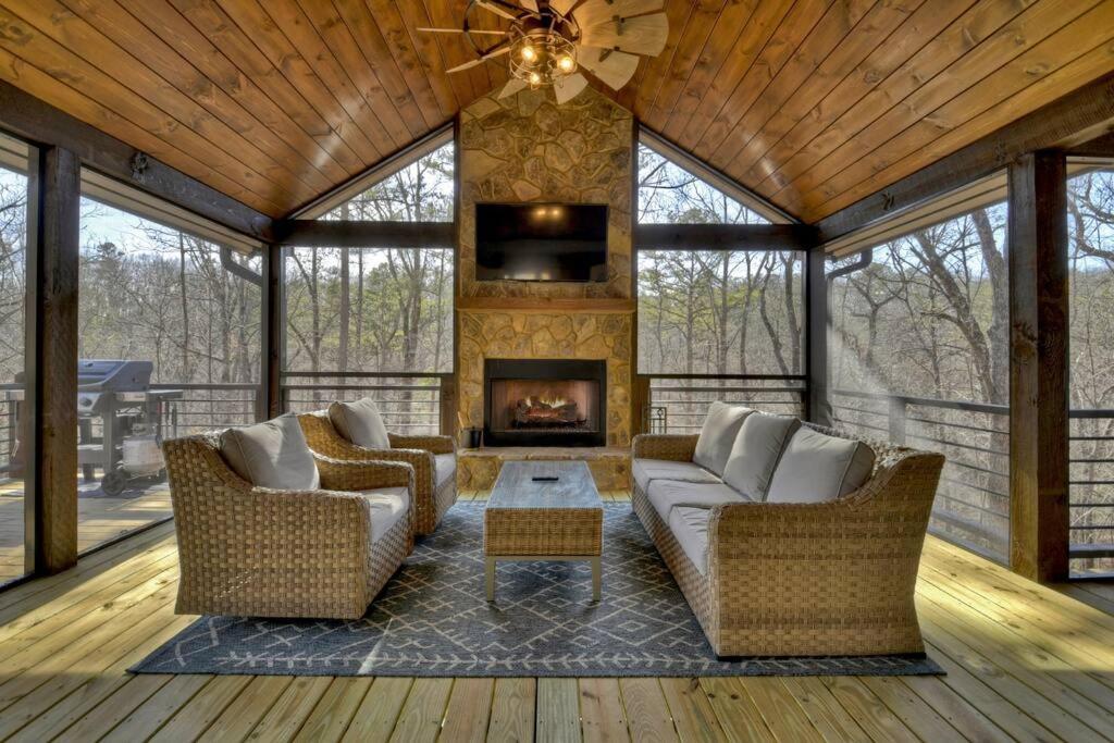 Rosewood Retreat - Hot Tub Fire Pit Pool Table Villa Blue Ridge Dış mekan fotoğraf