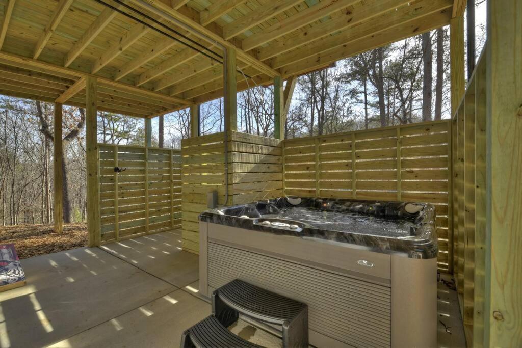 Rosewood Retreat - Hot Tub Fire Pit Pool Table Villa Blue Ridge Dış mekan fotoğraf
