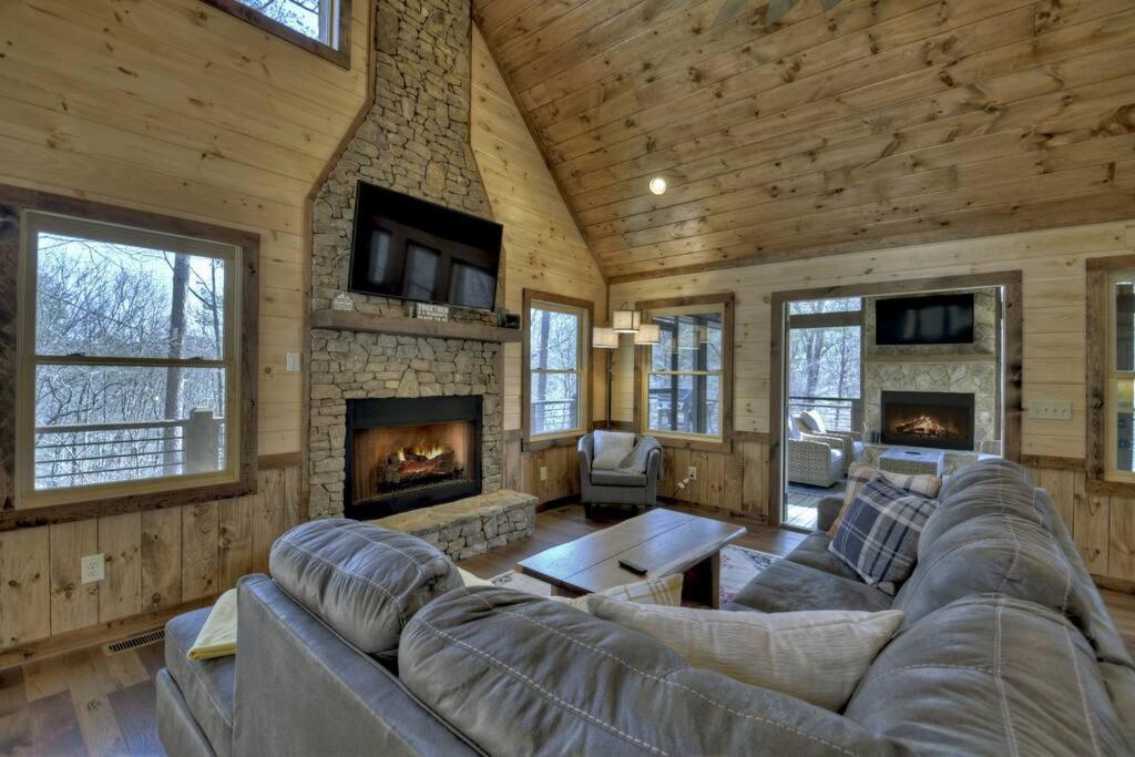 Rosewood Retreat - Hot Tub Fire Pit Pool Table Villa Blue Ridge Dış mekan fotoğraf