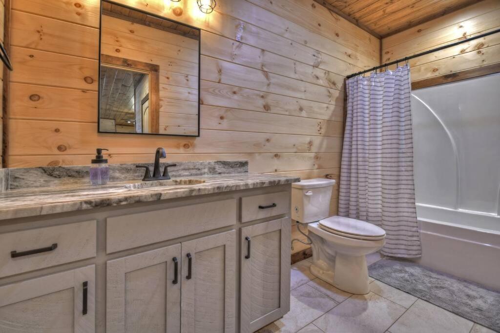 Rosewood Retreat - Hot Tub Fire Pit Pool Table Villa Blue Ridge Dış mekan fotoğraf